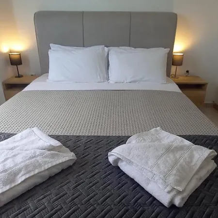Seaside In Chania Apartment *